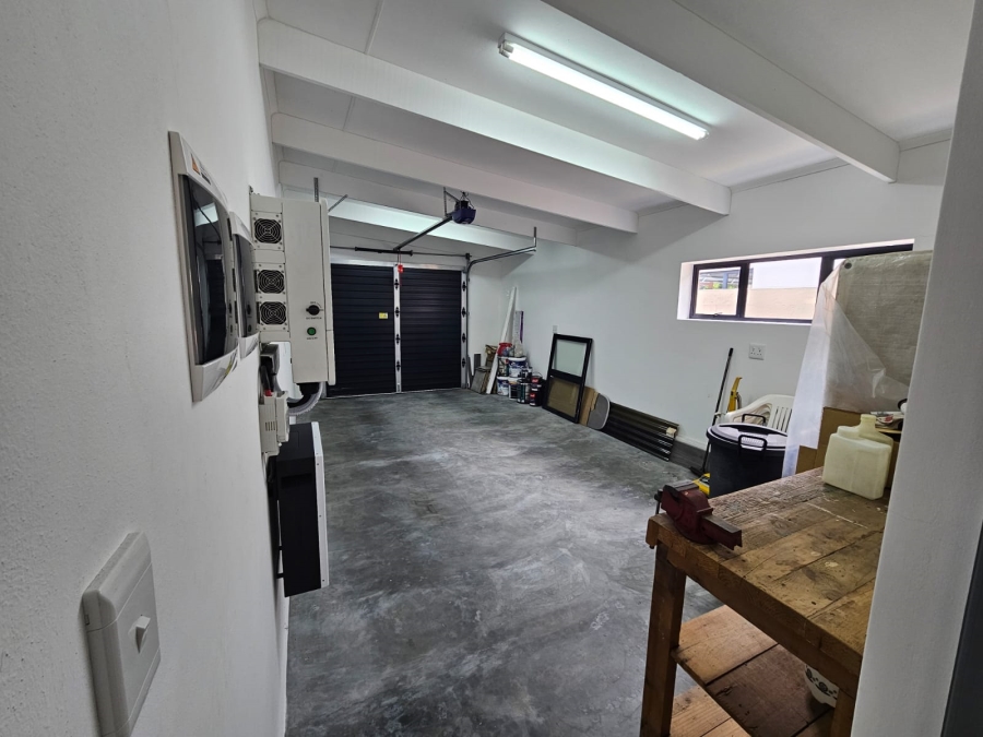2 Bedroom Property for Sale in Stilbaai Wes Western Cape